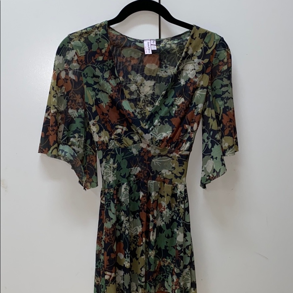 a mid sleeve blouse!